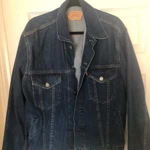 Levi’s trucker jacket